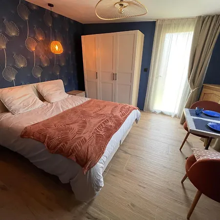 Nuit Bleutee Bed & Breakfast